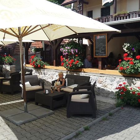 Hotel U Kralovny Dagmar à Karlštejn Extérieur photo