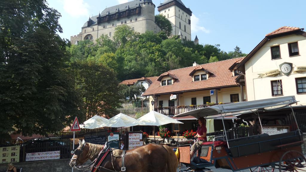 Hotel U Kralovny Dagmar à Karlštejn Extérieur photo
