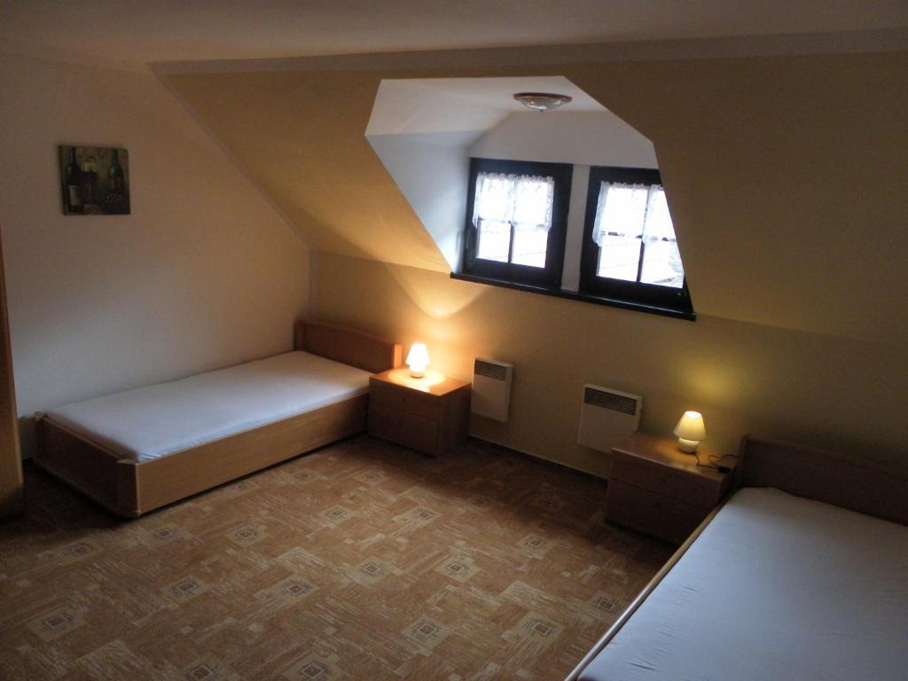 Hotel U Kralovny Dagmar à Karlštejn Chambre photo
